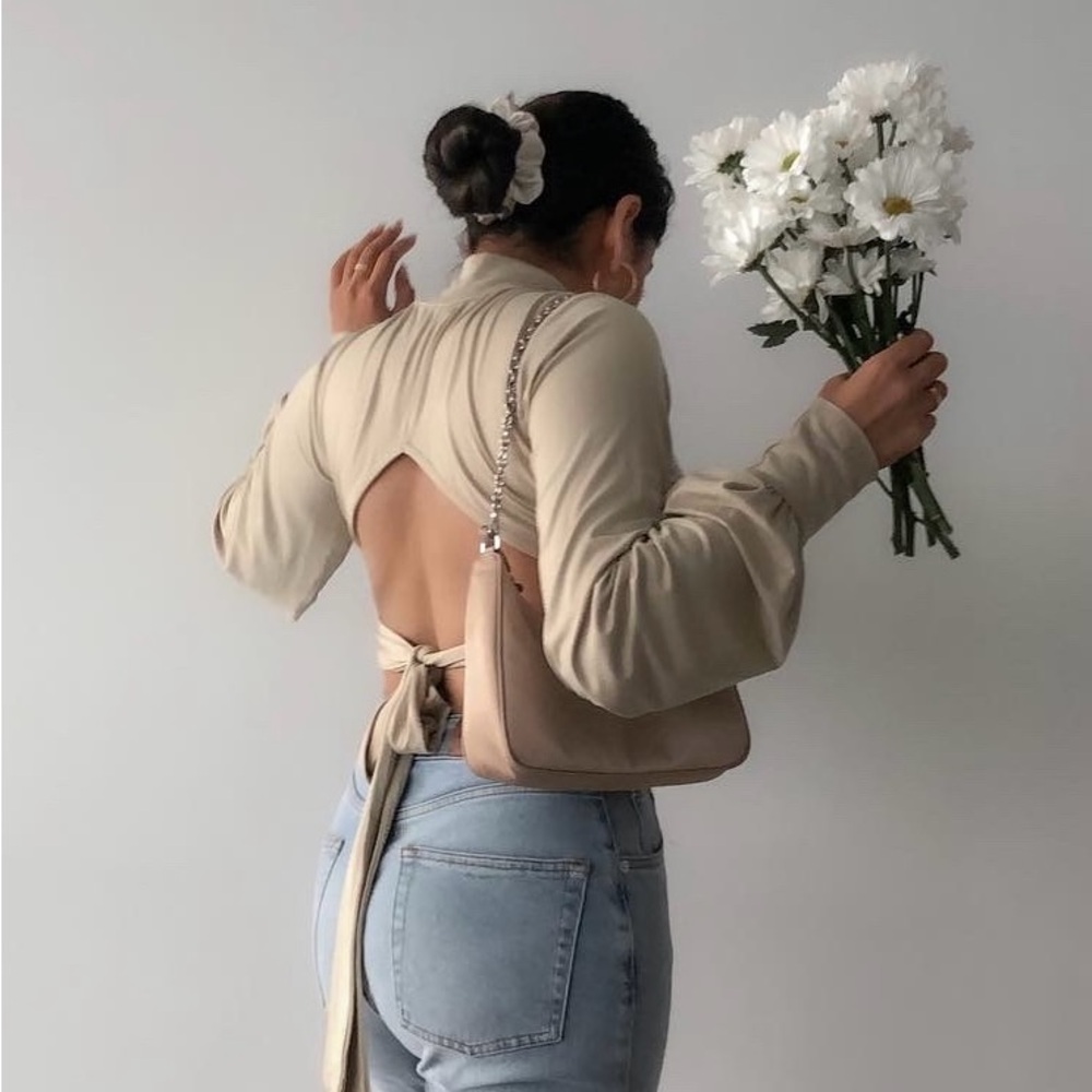 Na-Kd Beige Open-Back Top